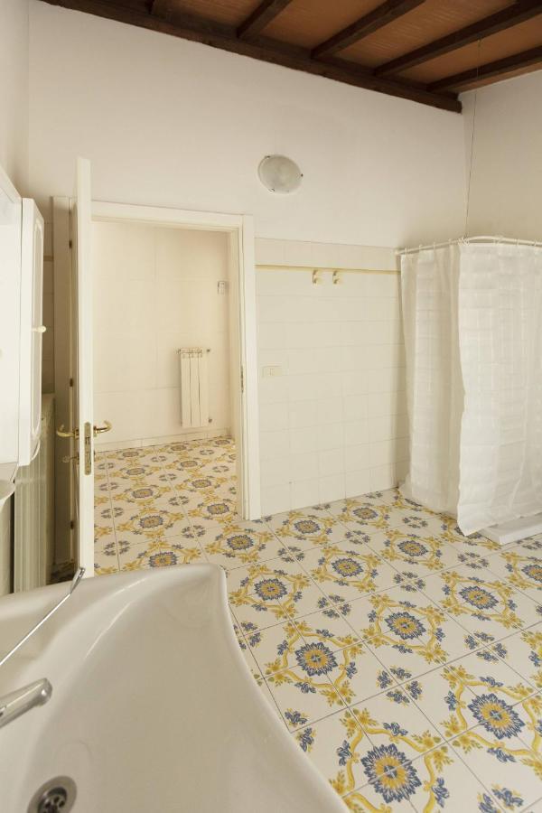 Razza Del Casalone Guest House โกรเซตโต ภายนอก รูปภาพ