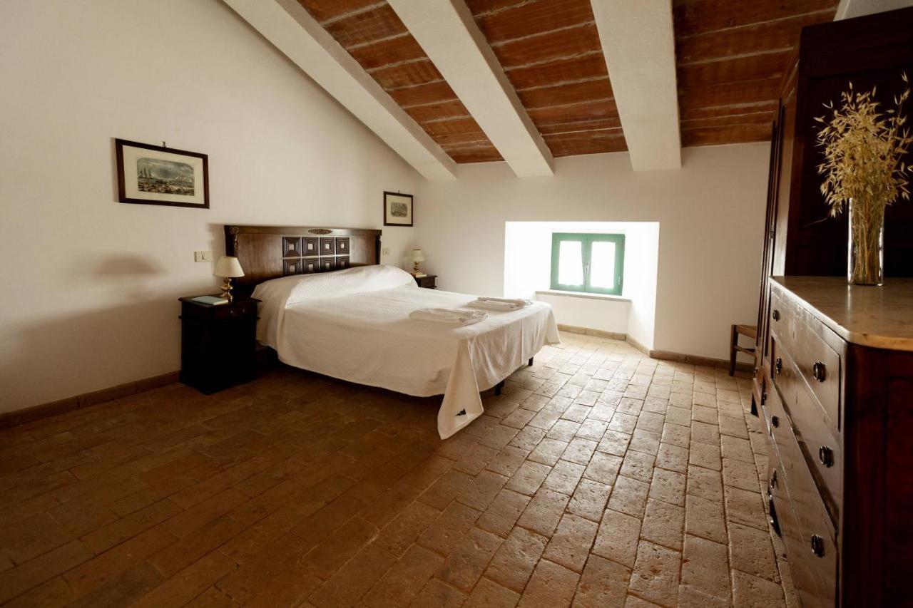 Razza Del Casalone Guest House โกรเซตโต ภายนอก รูปภาพ
