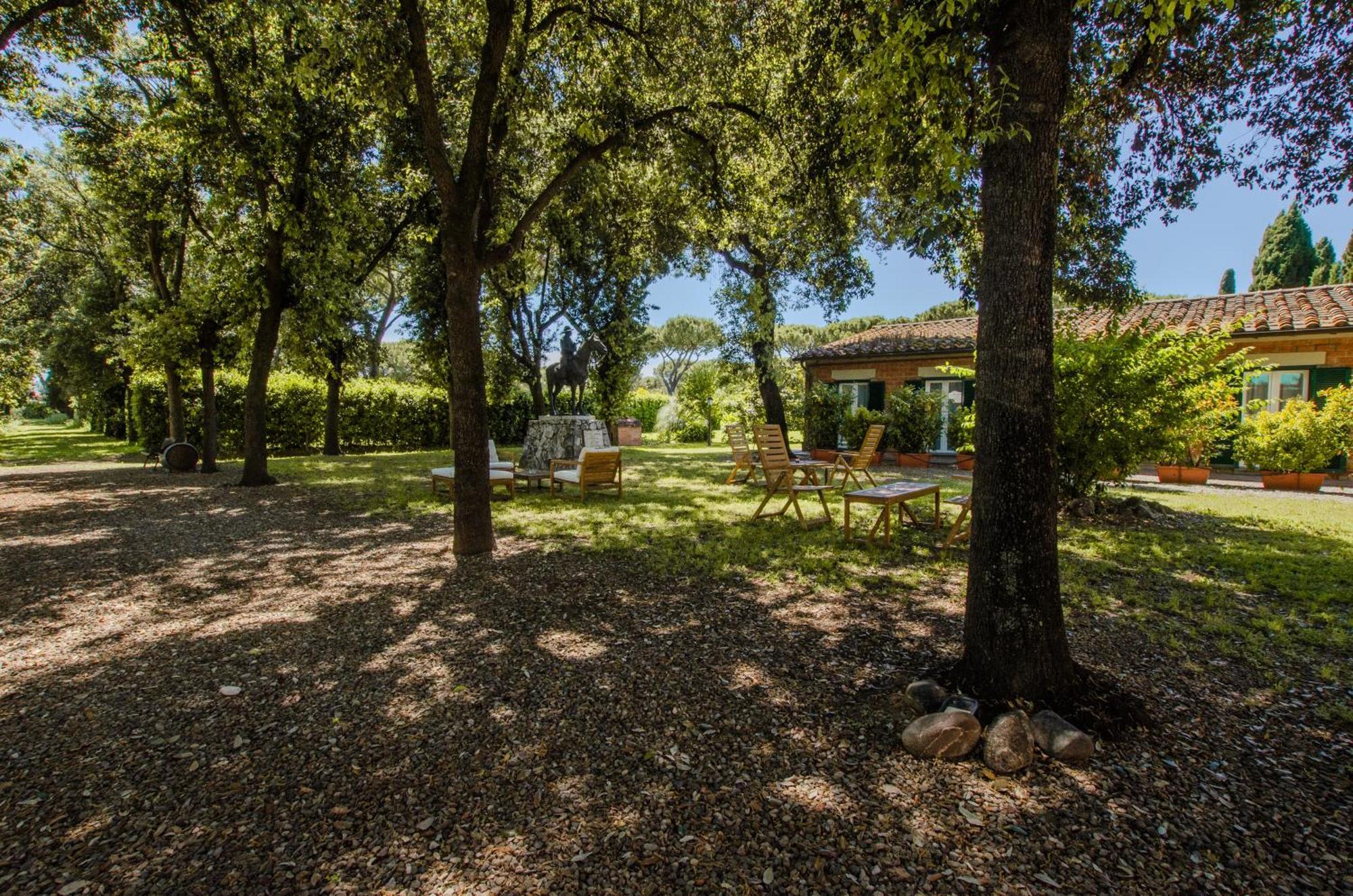 Razza Del Casalone Guest House โกรเซตโต ภายนอก รูปภาพ